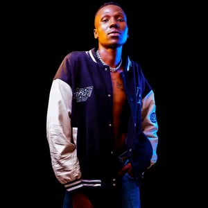 Alur Legendary Artist Elton Loverboy Sparks Mixed Reactions with Emotional Facebook Post