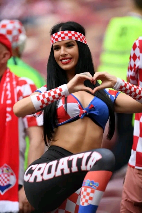 Former Miss Croatia Ivana knoll promised to go naked if Croatia wins the world cup