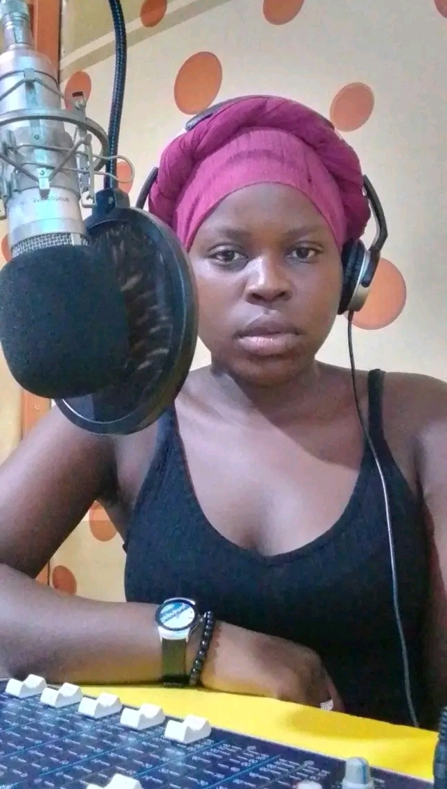 Former Pakwach FM presenter pruddy lands herself in another problem again
